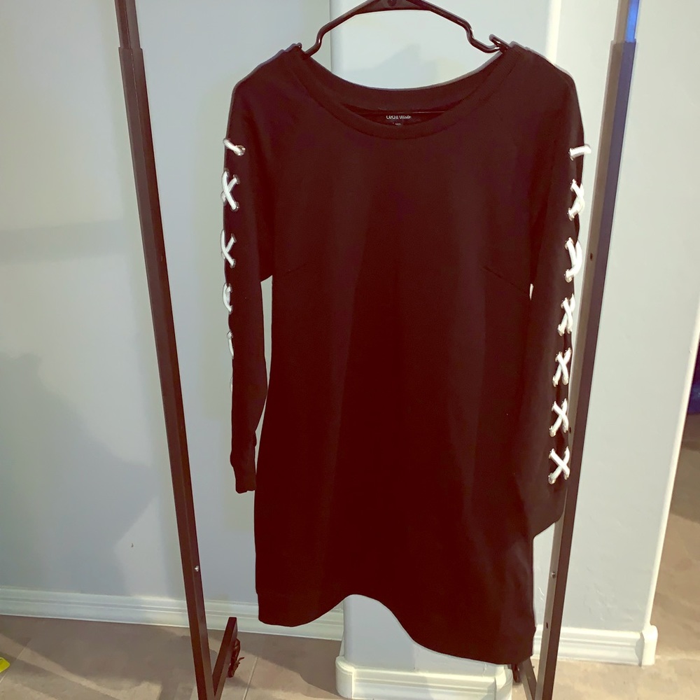 Lea & Viola black dress with lace up sleeves